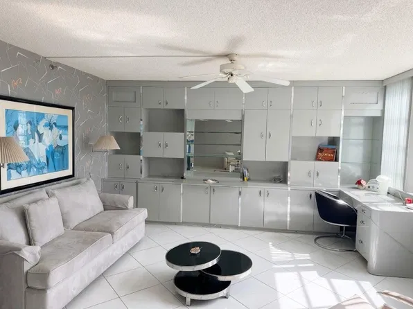 3510 Oaks Way #502, Pompano Beach, FL 33069