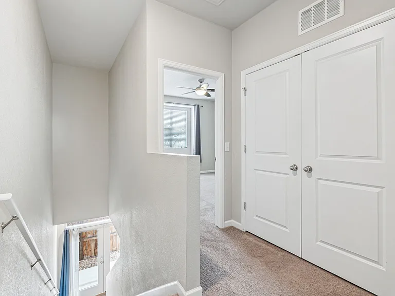 1050 Oak Cir — Photo 16
