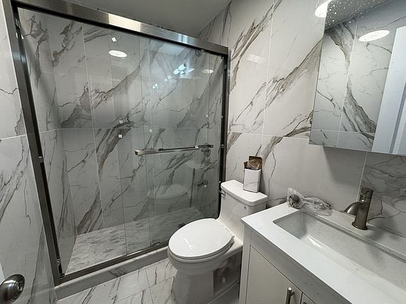5th image of 8538 91st St #2R