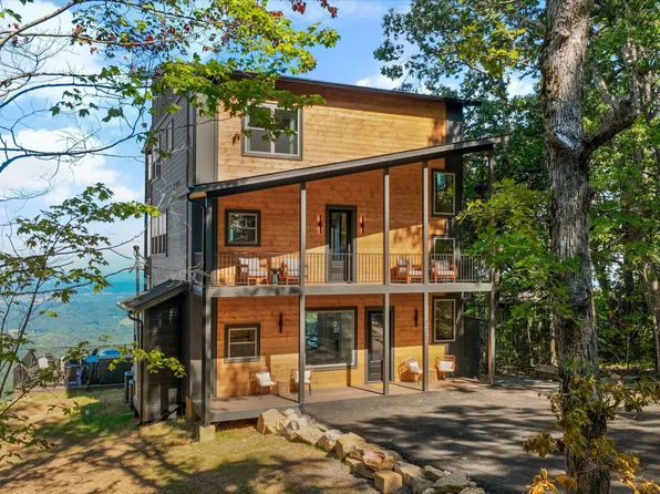 3297 Duncan Spring Rd, Sevierville, TN 37876