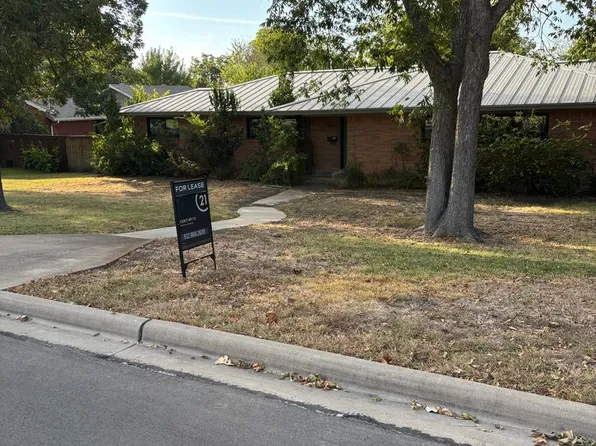 1500 E 15th St, Georgetown, TX 78626
