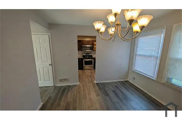 Building Photo - 1732 Chesaco Ave #0