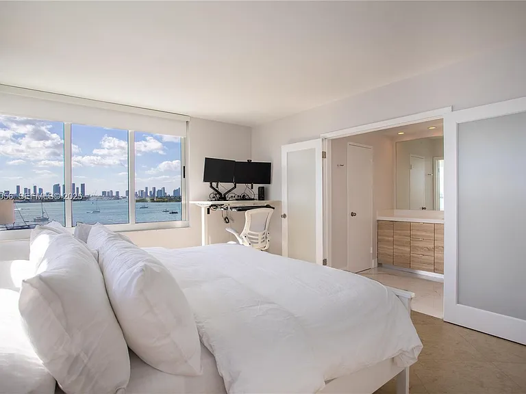 1200 West Ave #526 — Photo 13