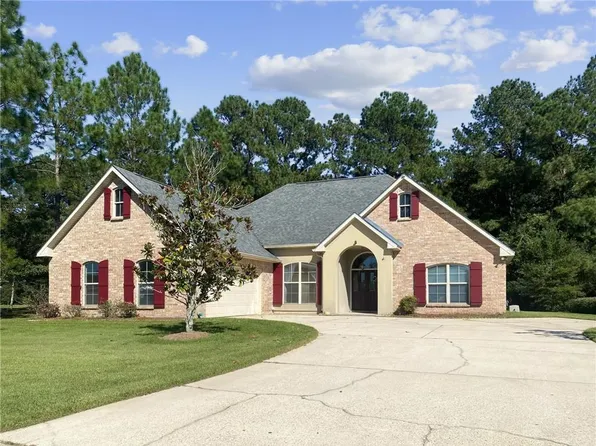 14302 Riverlake Dr, Covington, LA 70435