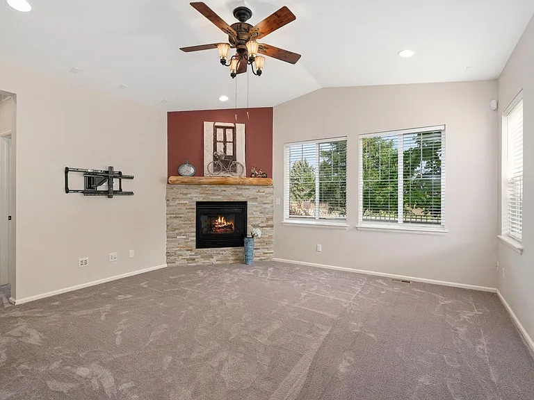 4002 Wild Elm Way — Photo 15
