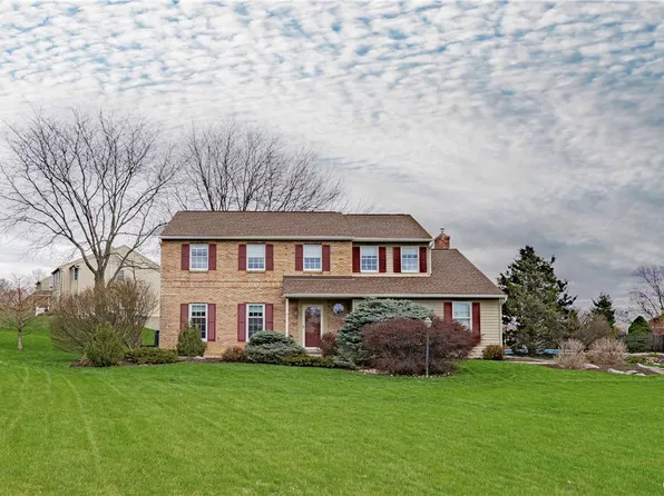 4247 Lakeside Dr N, Coplay, PA 18037