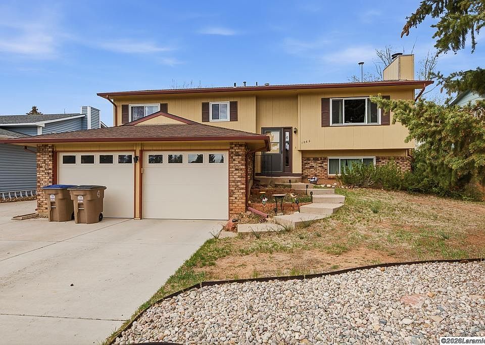 1st image of 1062 Arapaho Dr