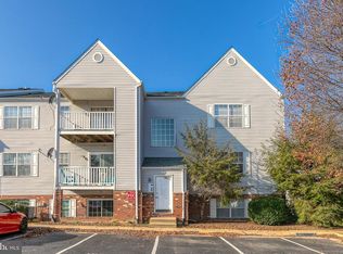 102 Grosvenor Ln APT 102, Stafford, VA 22556