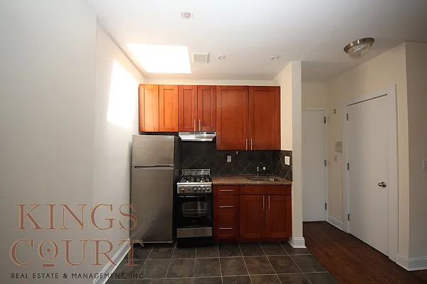 Rented by Kings Court Real Estate | media 7