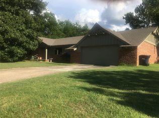2331 Mayfair Dr, Ada, OK 74820