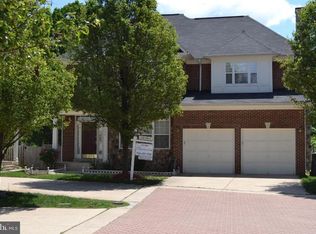 2053 Madrillon Rd, Vienna, VA 22182