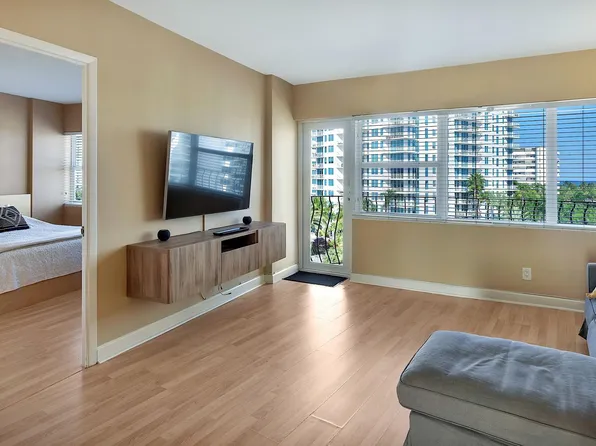 3250 NE 28th Street #703, Fort Lauderdale, FL 33308