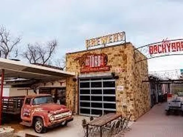 501 W Kimball St, Mansfield, TX 76063