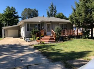 1507 17th Ave, Sterling, IL 61081