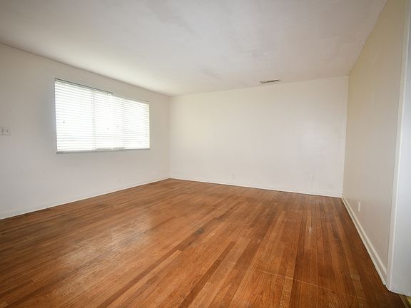 4th image of 334 & 326 W 186th St