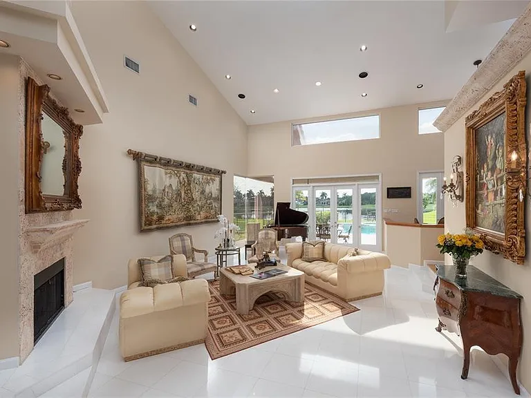 3190 Willow Ln — Photo 11