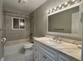 98 Village Ct APT 3, Ortonville, MI