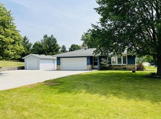 W281S3582 Redtail Ct, Waukesha, WI 53189