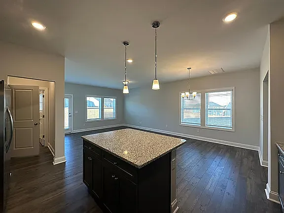 529 Eversden Dr — Photo 12