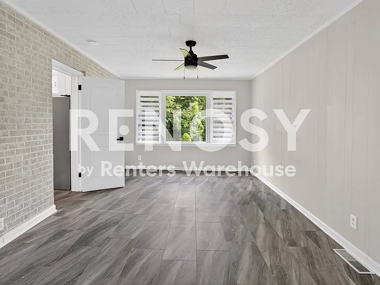 3081 Glendale Ct — Photo 6