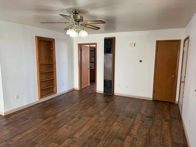310 W Thurman Ave — Photo 5
