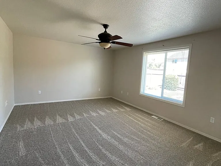 609 S Harborview St — Photo 21