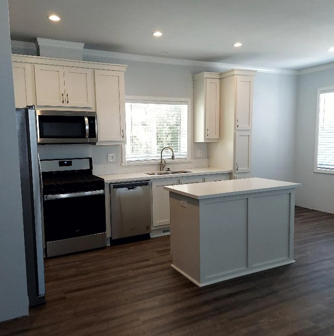 4 Oakwood Dr — Photo 3