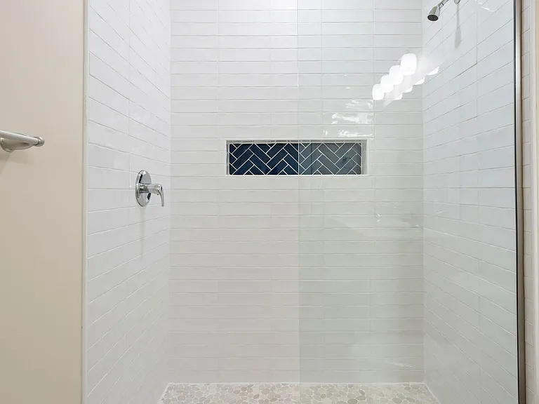 OA3 Walk In Shower