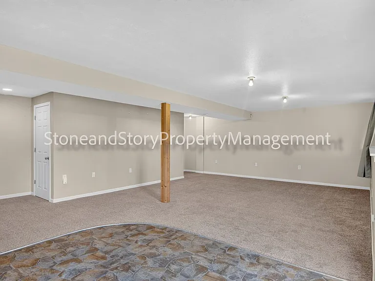 6926 SW 17th St — Photo 25