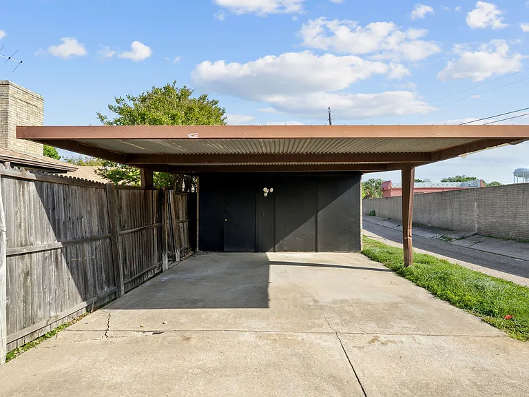 1922 N Floyd Rd — Photo 15
