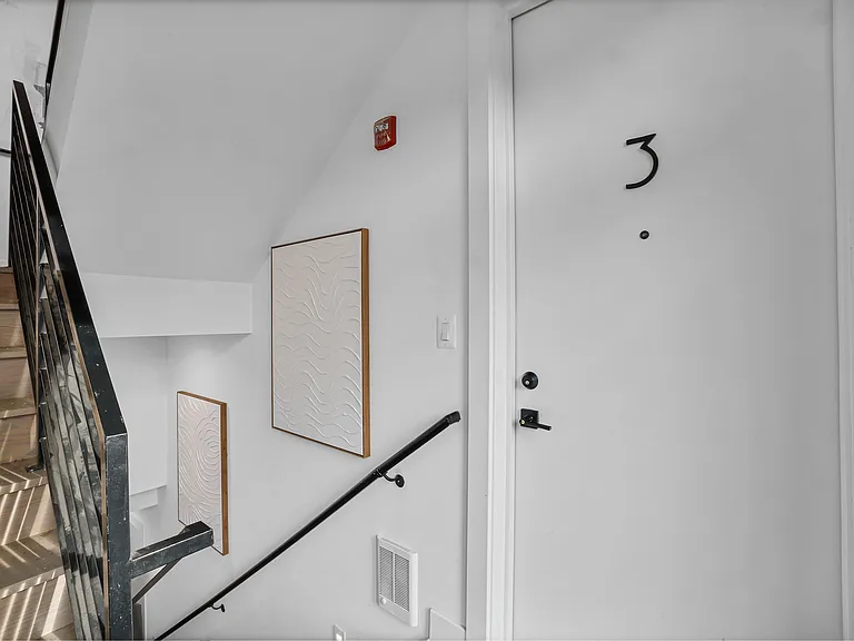 1220 Potomac Ave SE #3 — Photo 23