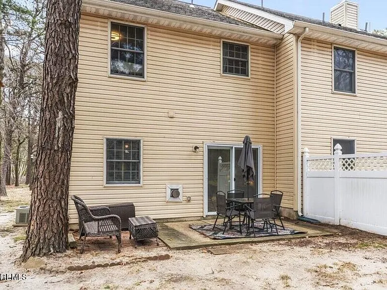 15 Weller Pl — Photo 19