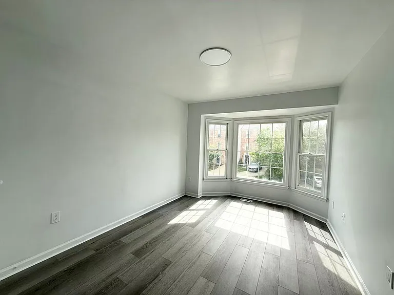 16848 Winston Ln — Photo 3