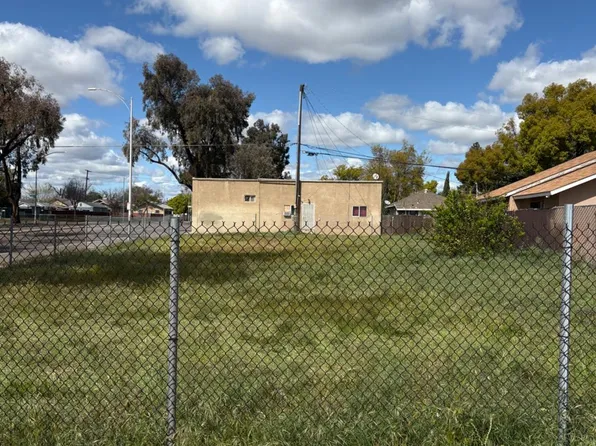 3101 E Illinois Ave, Fresno, CA 93702