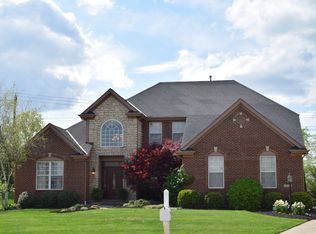 7699 Plantation Dr, Mason, OH 45040