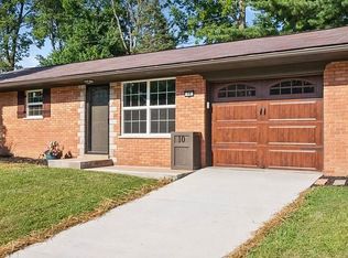 10 Whiteside Dr, Belleville, IL