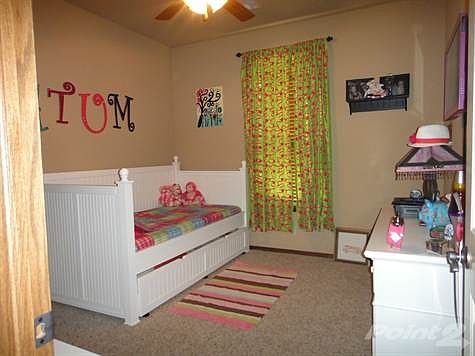 Back bedroom lots of room too