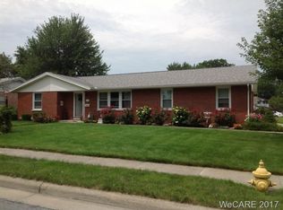 213 Fenway Dr, Lima, OH 45804