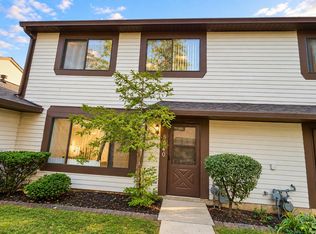 5640 Pebblebeach Dr, Hanover Park, IL 60133