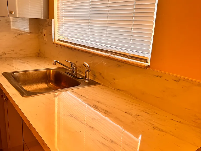 1419 SW 5th St #5 — Photo 2