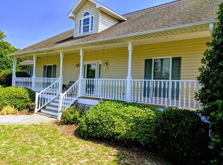 208 Bellhaven Dr, Whispering Pines, NC 28327