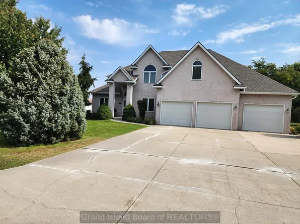 3023 Idaho Ave, Grand Island, NE 68803
