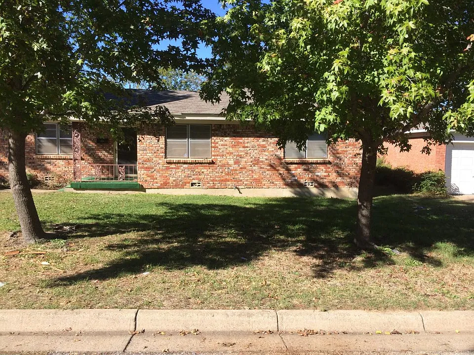 3613 Sheridon Dr