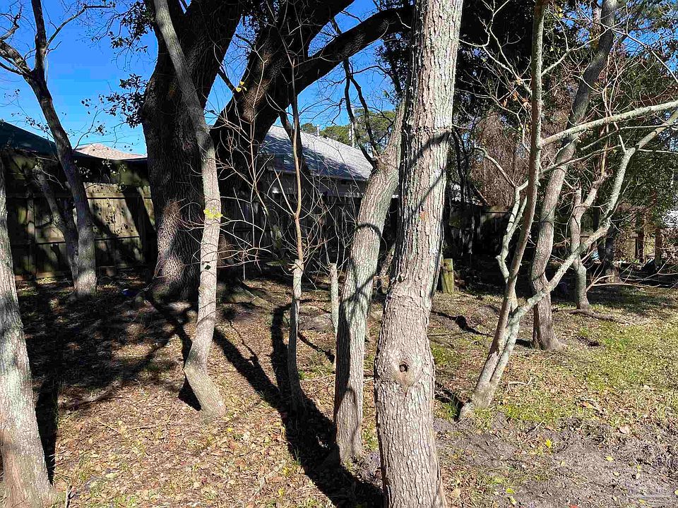 2nd image of 2501 Redoubt Ave