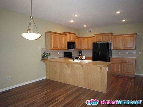 5th image of 1220 N 131st Ter