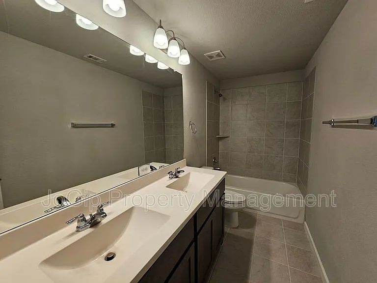 1740 Jamestown Dr — Photo 61