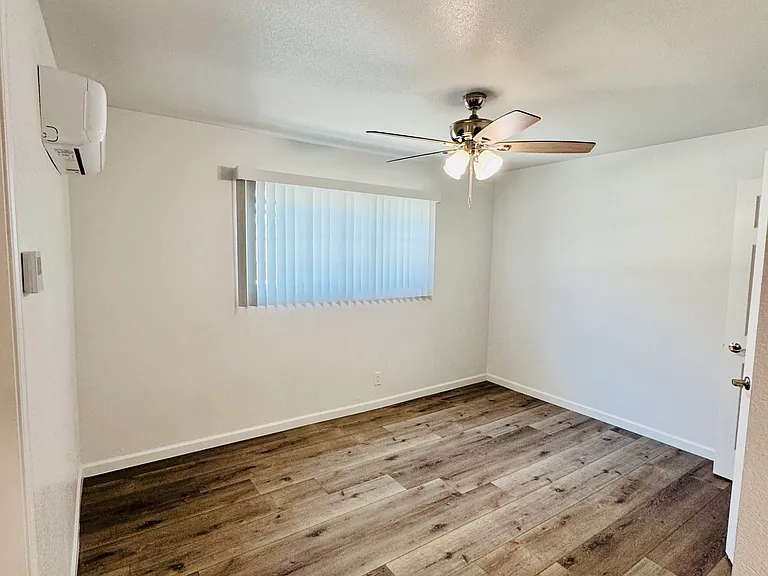 Dakota Castle Luxury Apartments — Photo 7