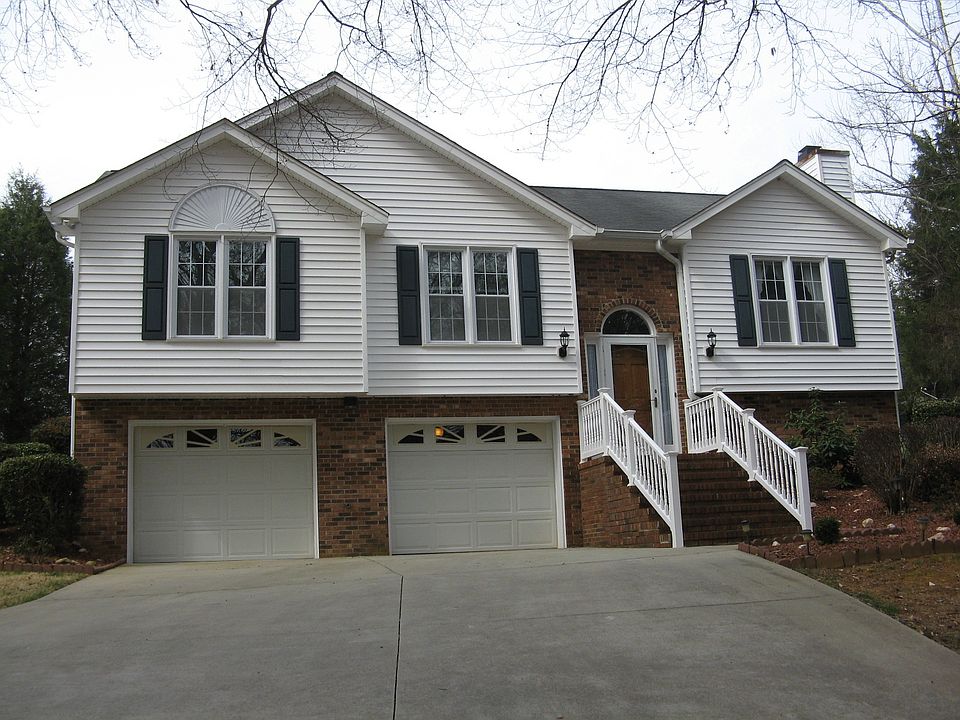1st image of 218 Conestoga Way