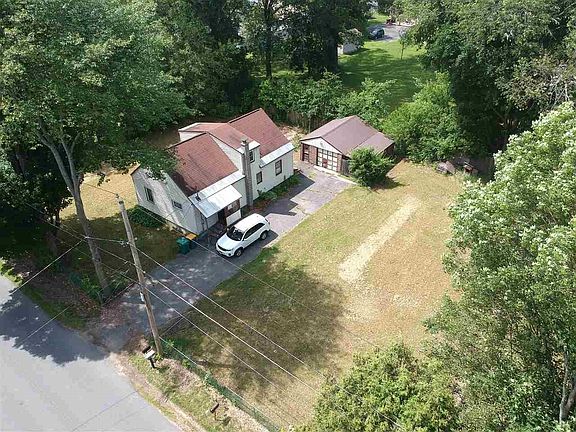 4th image of 18 10th Ave