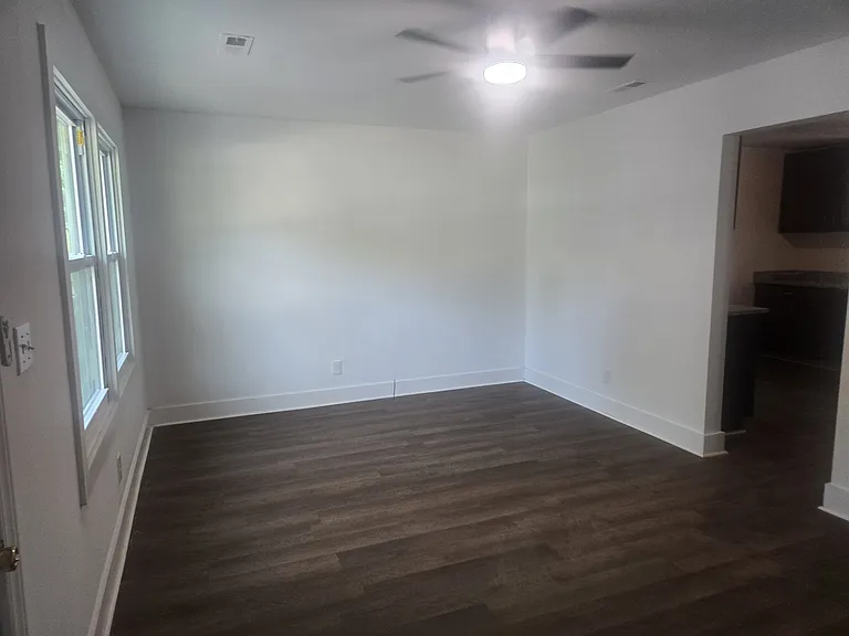 617 Gurley St — Photo 11